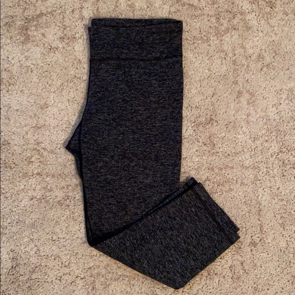 Under Armour gray women’s workout leggings